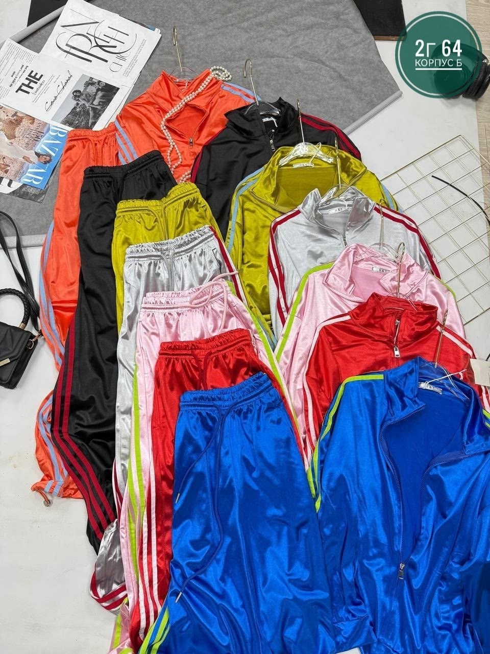 спортивные костюм,спортивные костюмы женские,атласные костюмы,атласный спортивный костюм,спортивные костюмы для женщин
