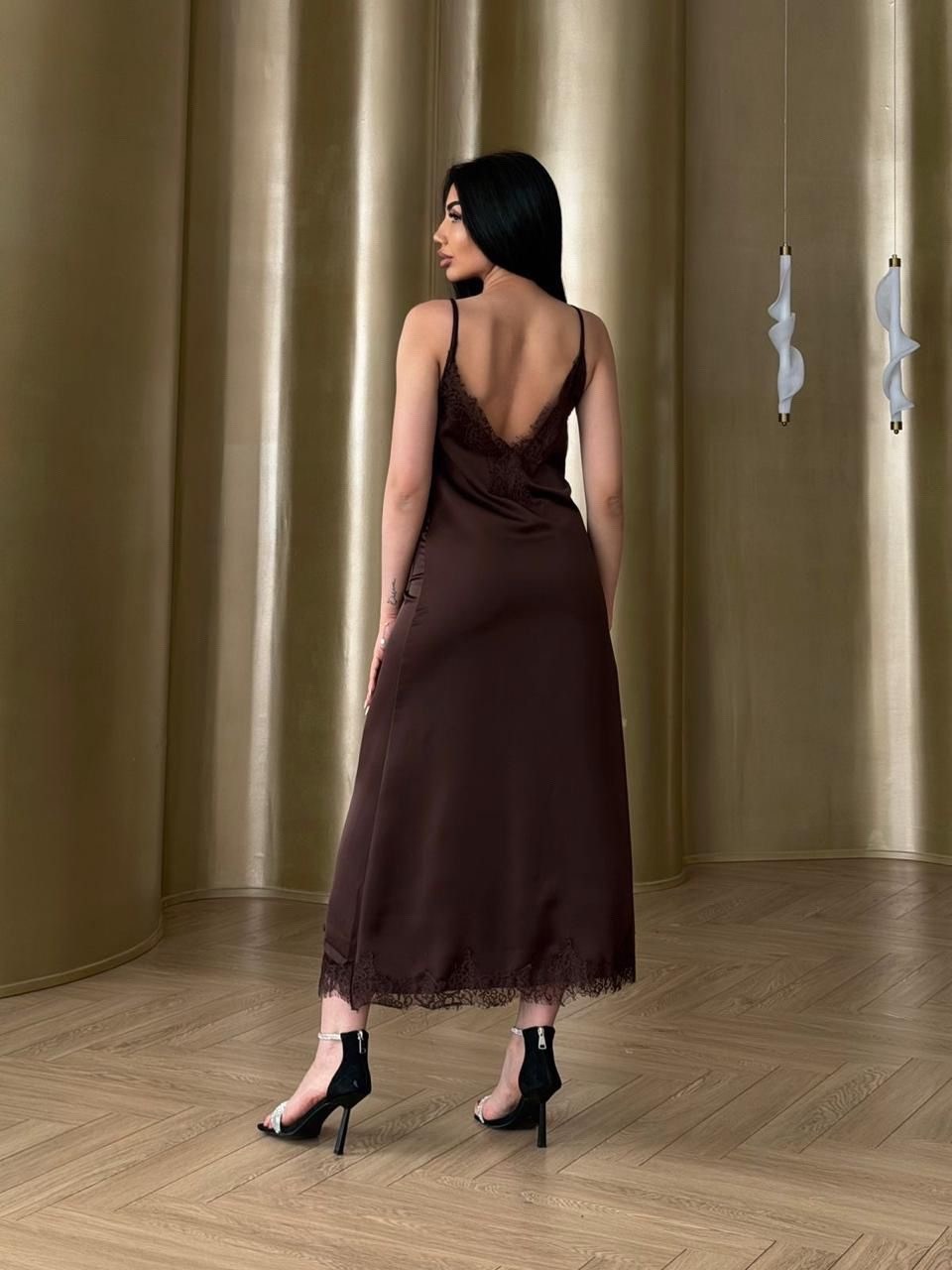 длинная сорочка на бретелях mia-amore adelina 4175 черный,длинные женские платья,длинная шелковая сорочка с кружевом mia-amore adelina 4175,платье,элегантная длинная шёлковая сорочка чёрная с ажуром а