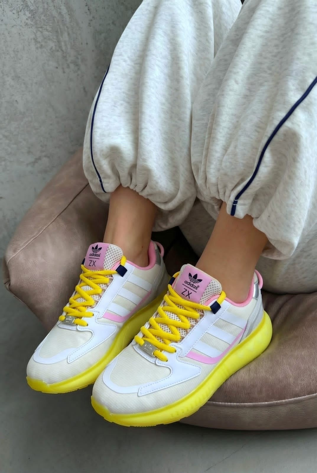 кроссовки,женские кроссовки,кроссовки adidas,женские кроссовки adidas,повседневные кроссовки