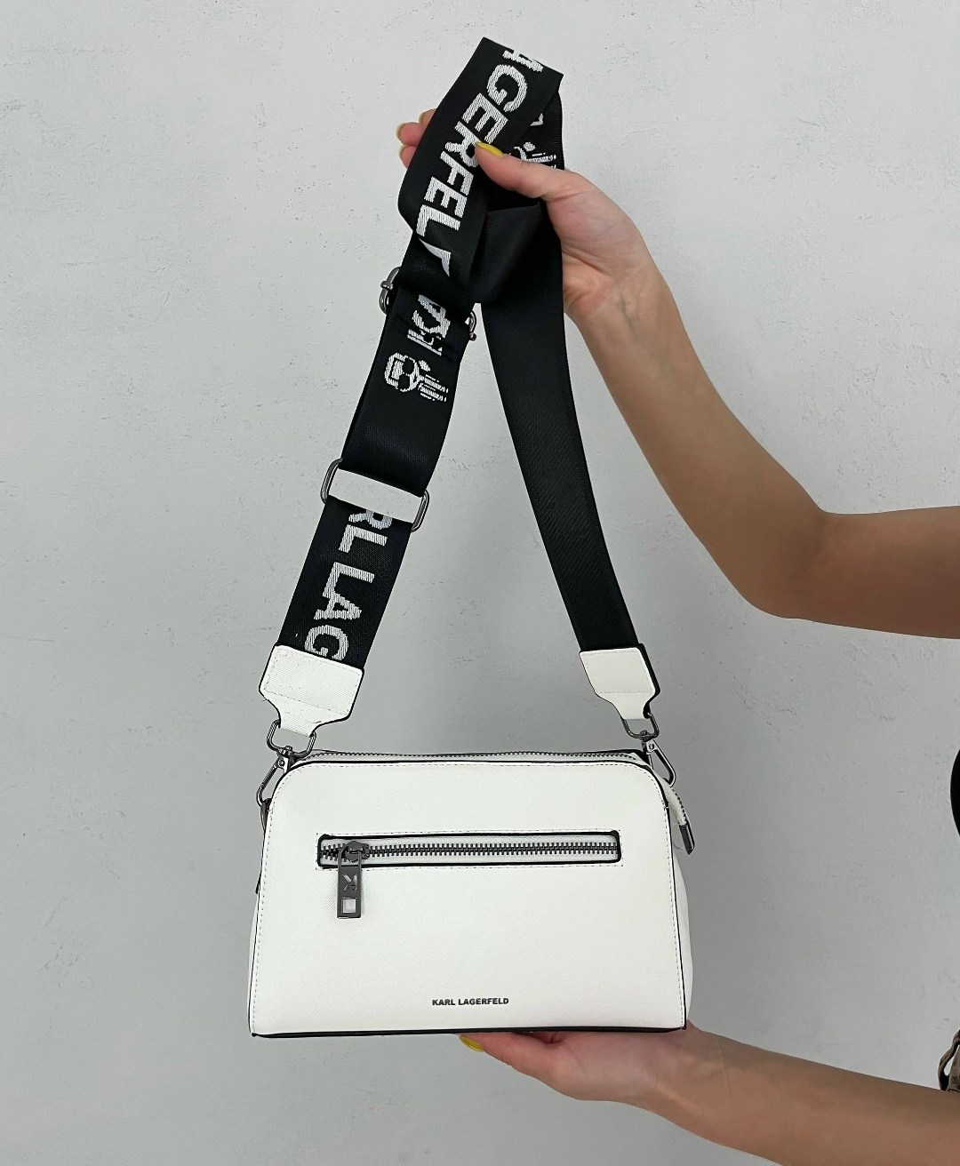 сумка karl lagerfeld кросс боди через плечо karl lagerfeld цвет белый,сумка karl lagerfeld кросс боди через плечо,karl lagerfeld сумка,karl lagerfeld сумка карл лагерфельд женский,женская сумка karl l