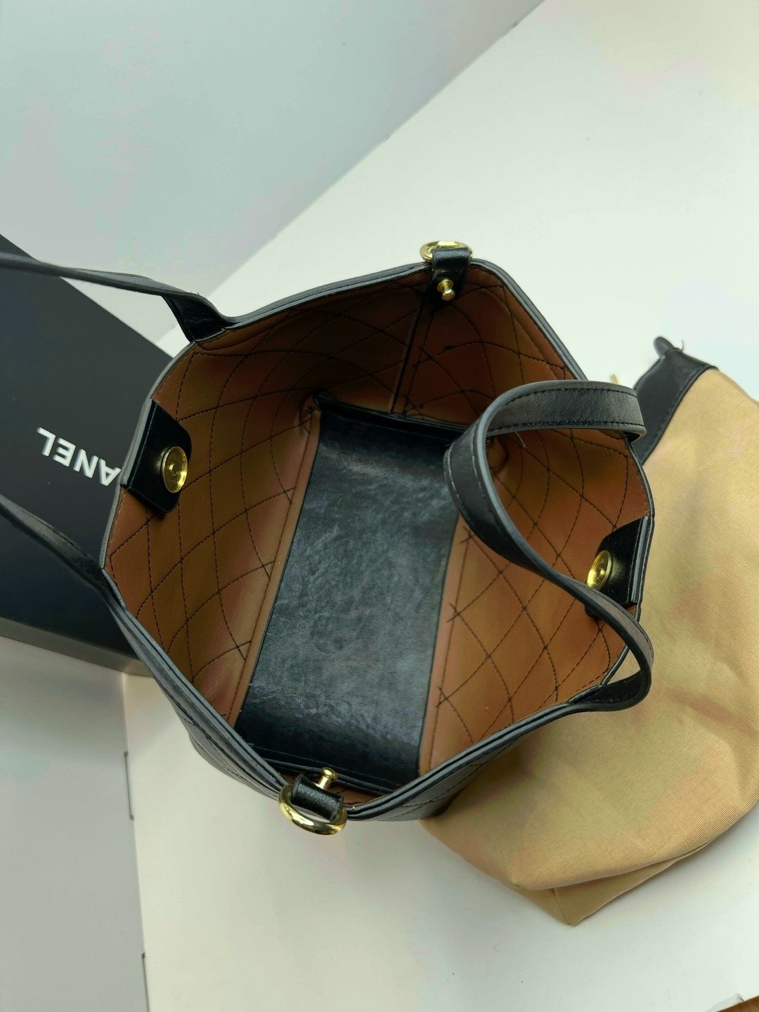 сумка шанель,белая сумка от шанель,chanel сумка,белая сумка шанель,сумка шоппер шанель