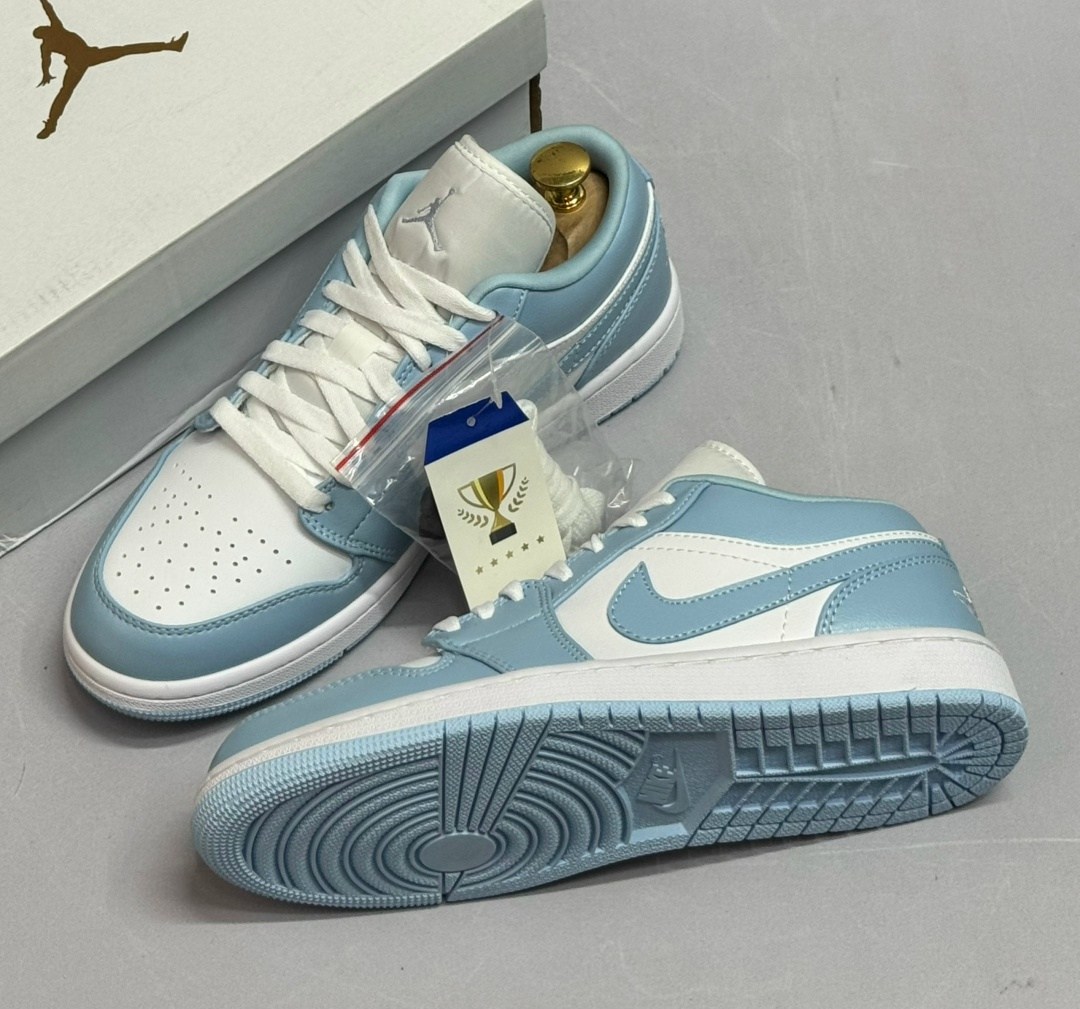 air jordan 1 low 'ice blue',jordan 1 low se reverse ice blue,nike air jordan 1 low,air jordan 1 low wmns ice blue,air jordan 1 low