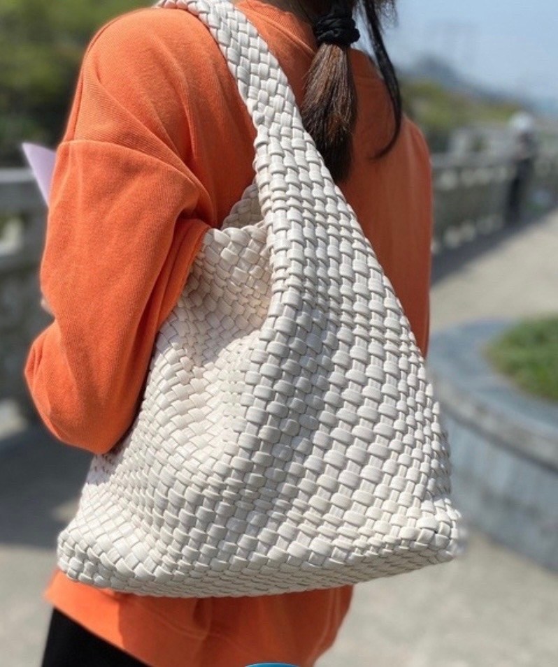 сумка плетеная,сумка плетеная хобо большая bottega veneta,сумка,сумка женская,сумка модная