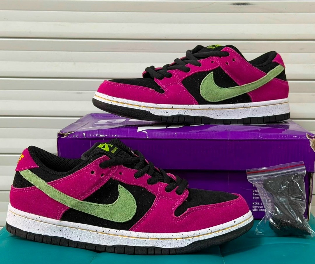 nike dunk sb low purple pigeon,кроссовки nike sb dunk low purple pigeon,кроссовки nike sb dunk low,кроссовки nike,данки найк фиолетовые
