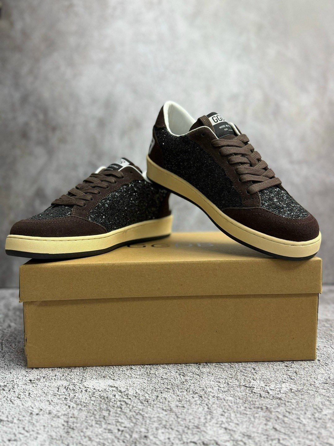 golden goose кроссовки,кроссовки golden goose ball star,коричневые кроссовки ball star golden goose anthracite silver,,кеды golden goose