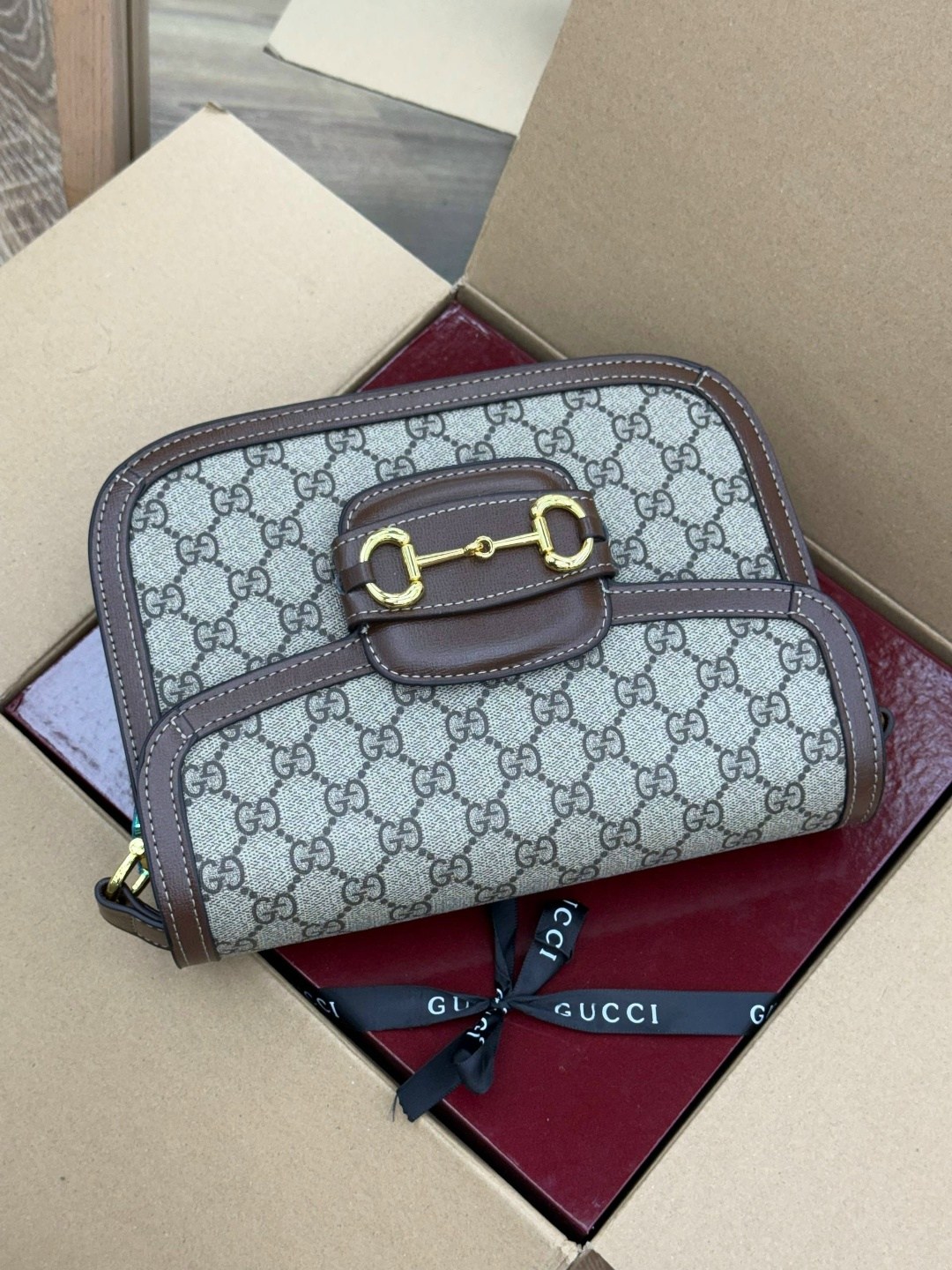 женская сумка gucci,gucci сумка,gucci сумка ведро на плечо,сумка женская gucci horsebit 1955 shoulder bag,сумка gucci horsebit 1955