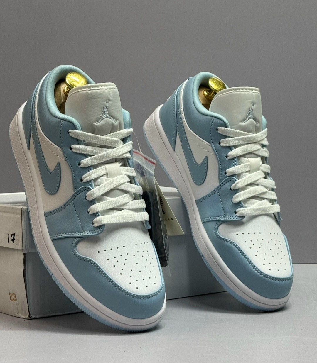 air jordan 1 low 'ice blue',jordan 1 low se reverse ice blue,nike air jordan 1 low,air jordan 1 low wmns ice blue,air jordan 1 low