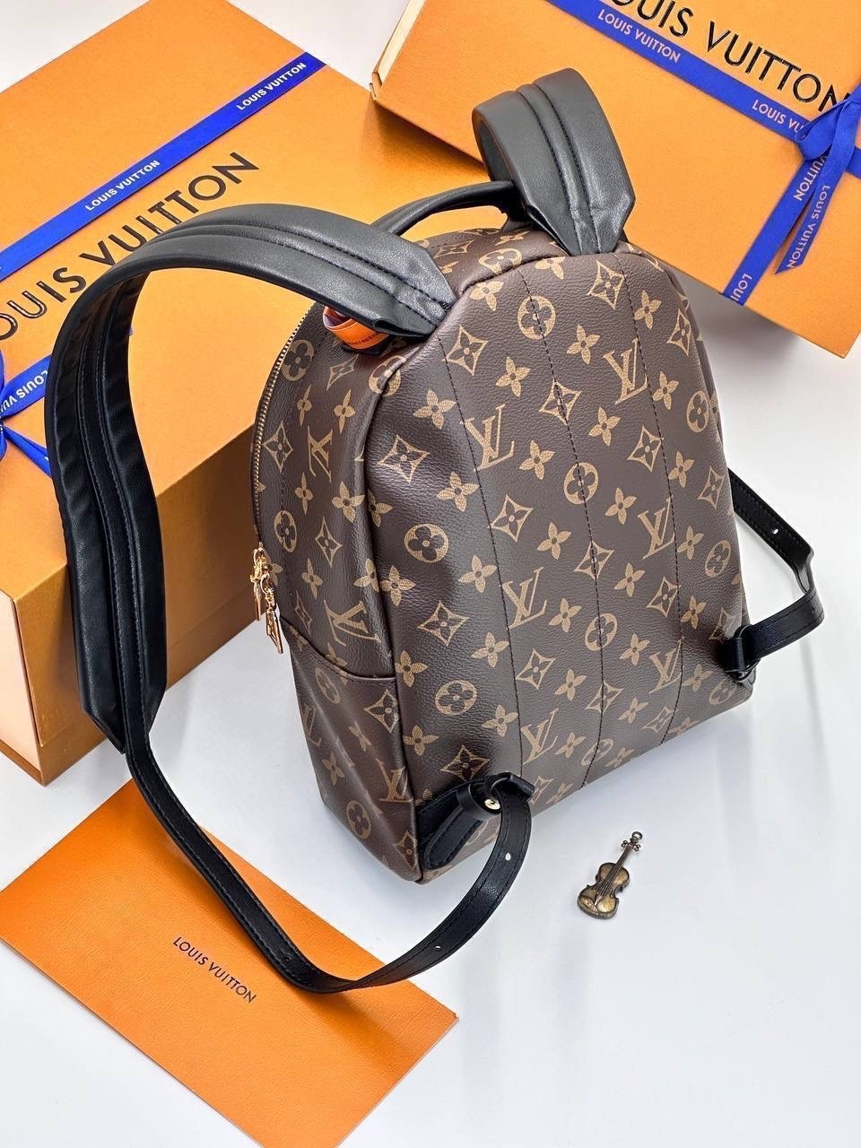 рюкзак louis vuitton,рюкзак луи виттон,луивитон рюкзак женский,рюкзак женский луи виттон,louis vuitton рюкзак louis vuitton