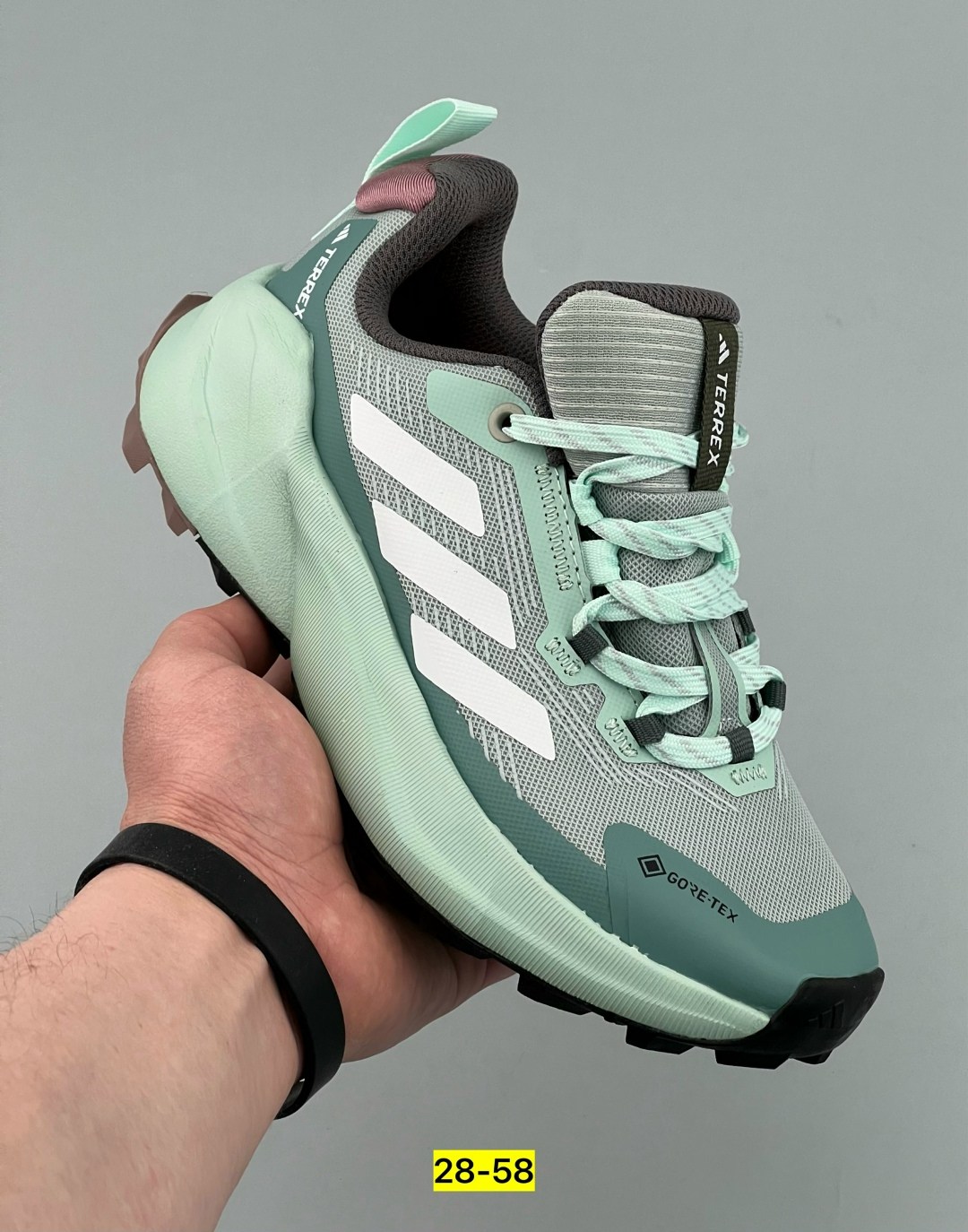 кроссовки женские adidas,кроссовки,кроссовки adidas,кроссовки женскиe,кроссовки треккинговые