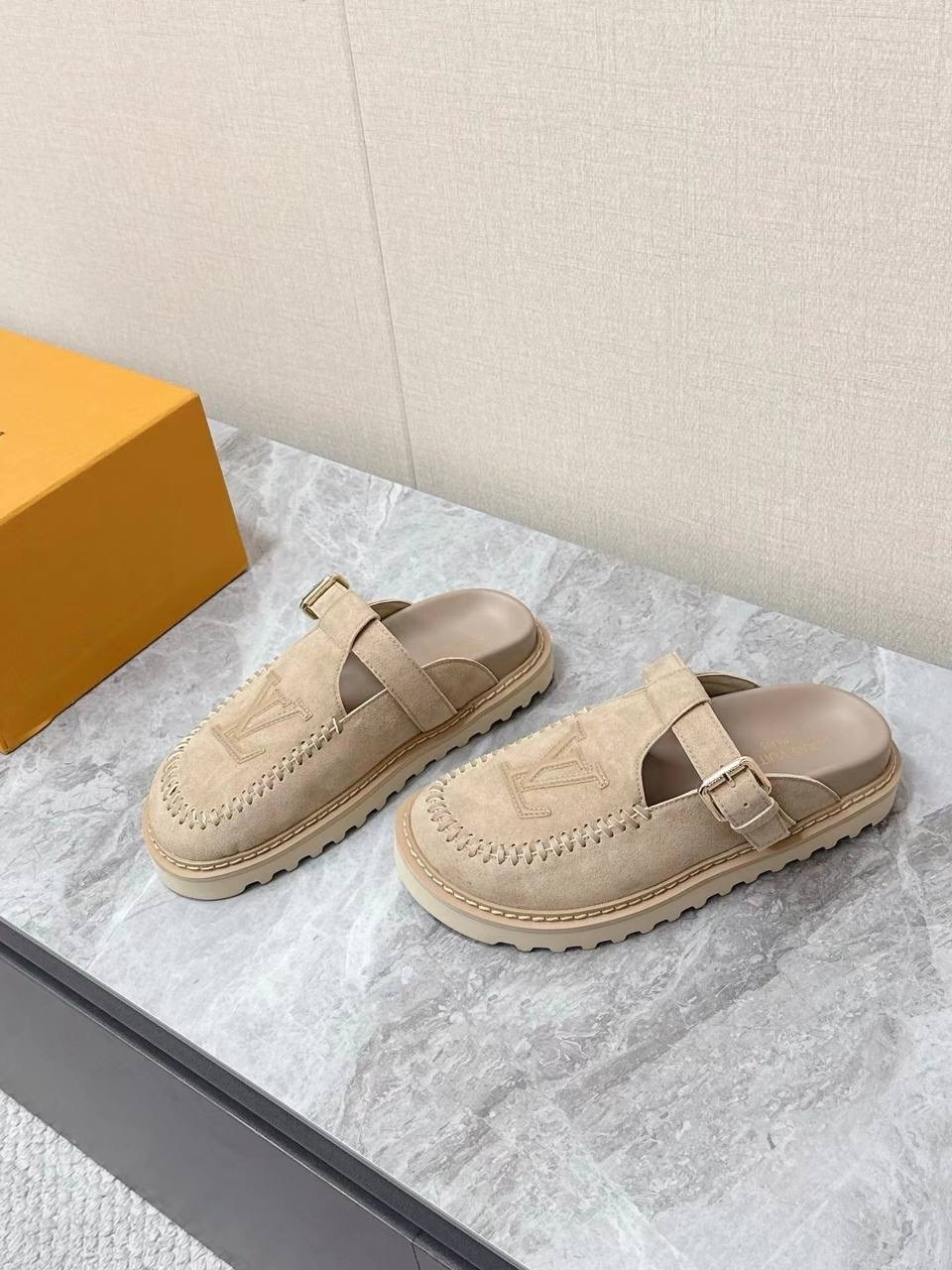 ,мюли louis vuitton,мюли женские,женская ,женские сандали louis vuitton