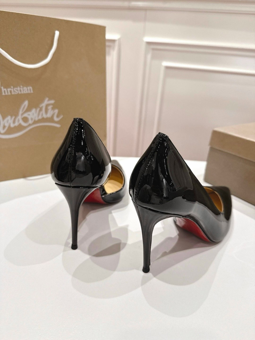christian louboutin туфли,туфли женские,лакированные туфли женские,туфли louboutin,туфли лодочки женские