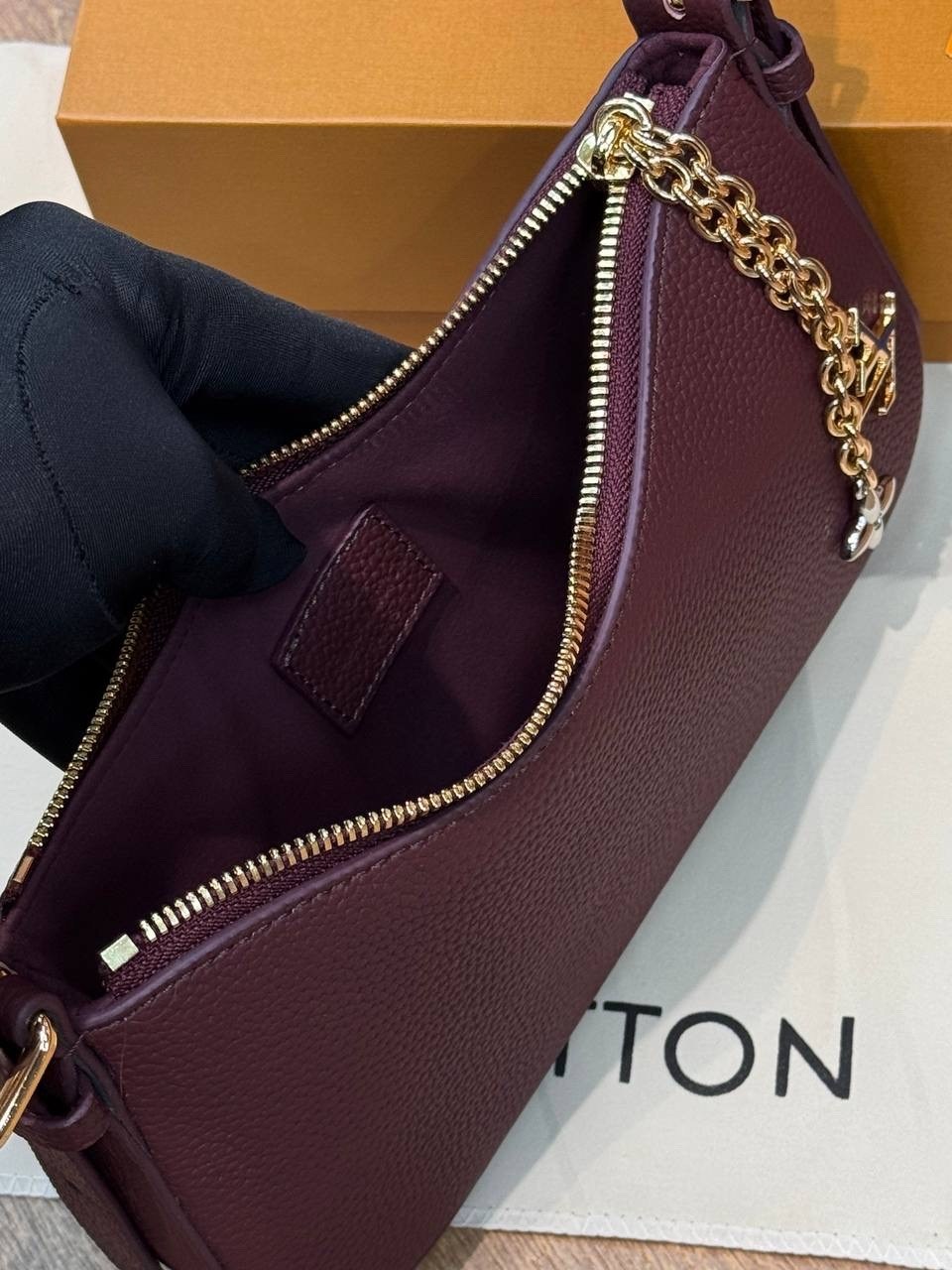 louis vuitton сумка на плечо,louis vuitton сумка,сумка женская louis vuitton,louis vuitton сумка багет,сумка через плечо louis vuitton