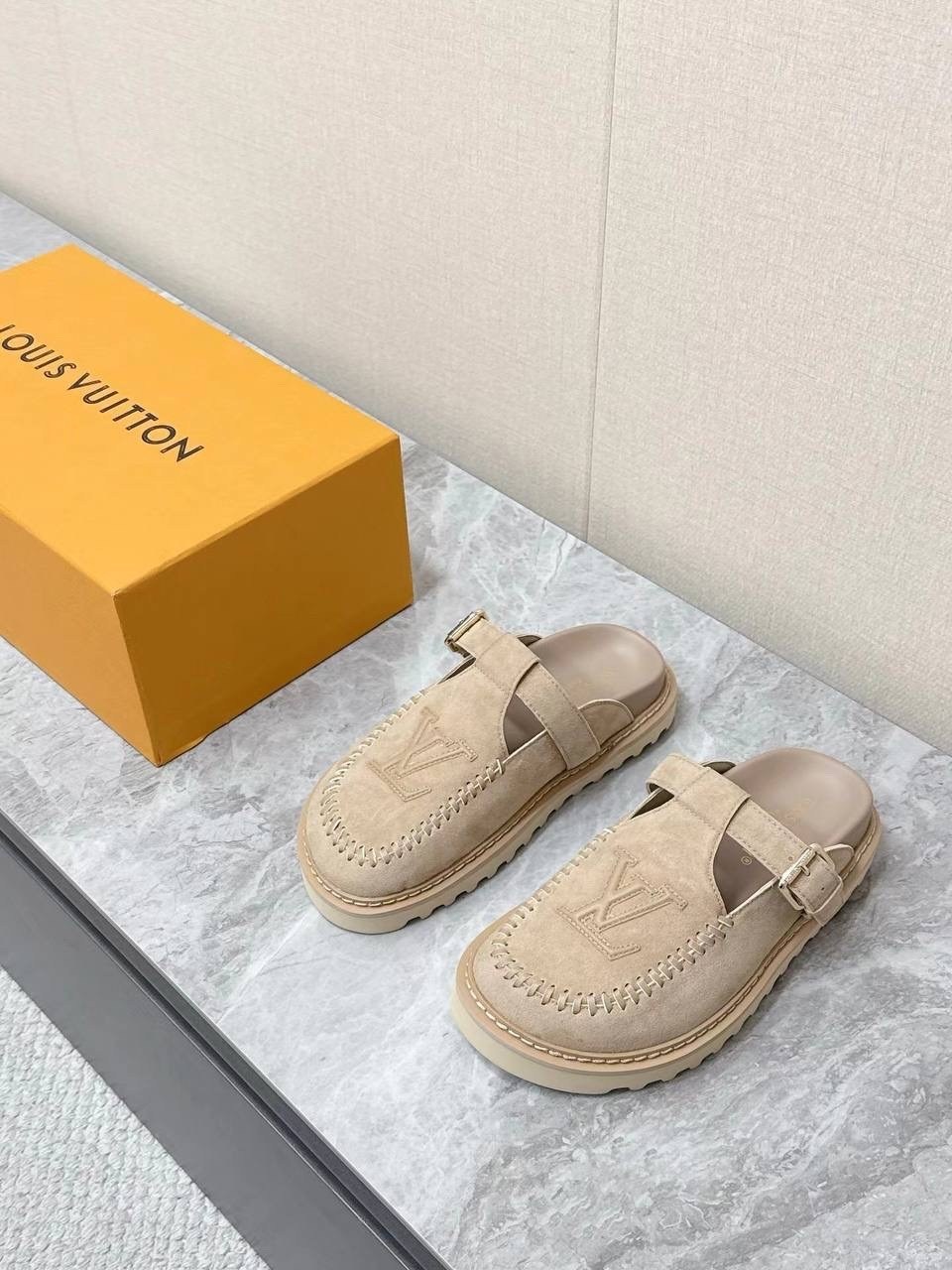 ,мюли louis vuitton,мюли женские,женская ,женские сандали louis vuitton