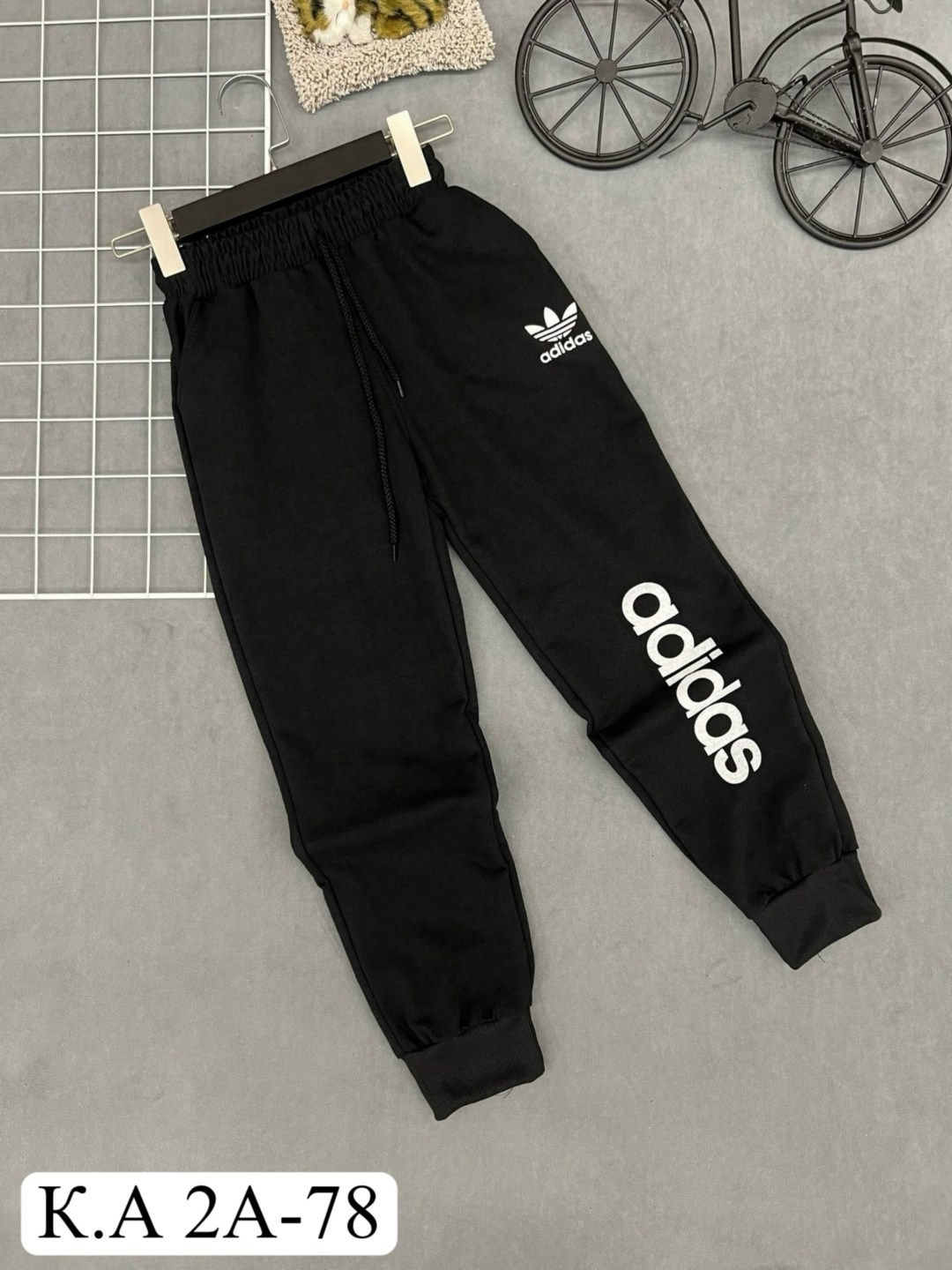 брюки спортивные adidas m bl ft pt,мужские спортивные штаны adidas короткие зауженные,мужские спортивные штаны adidas,брюки спортивные adidas,оригинальные мужские спортивные штаны adidas