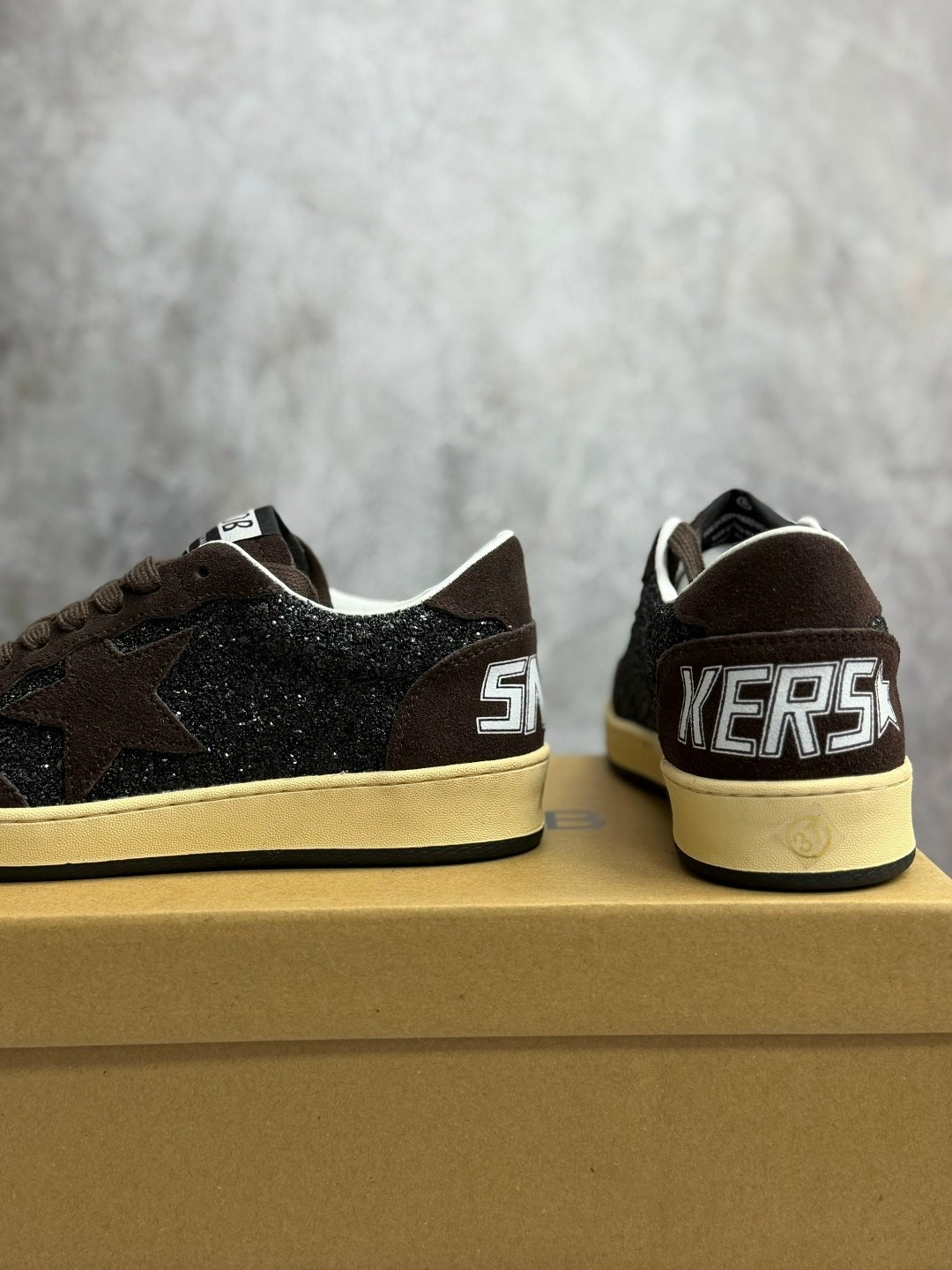 golden goose кроссовки,кроссовки golden goose ball star,коричневые кроссовки ball star golden goose anthracite silver,,кеды golden goose