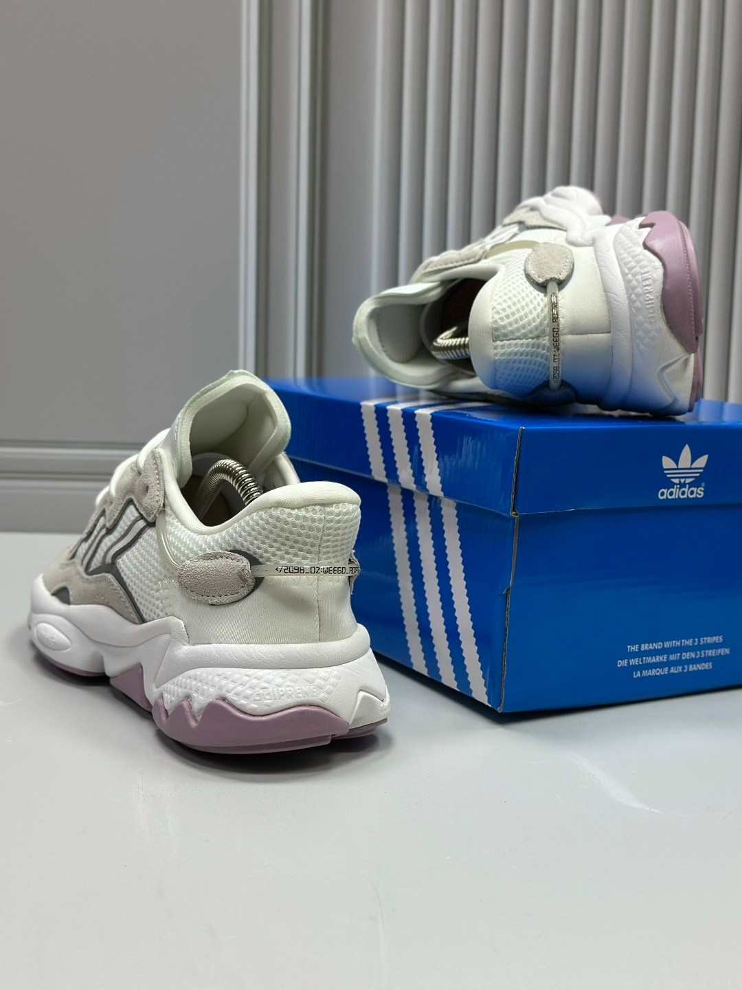 женские кроссовки adidas ozweego,освиго адидас кроссовки женские,кроссовки adidas ozweego,кроссовки adidas,adidas originals ozweego