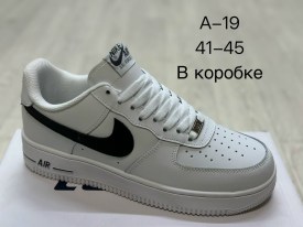 Кроссовки