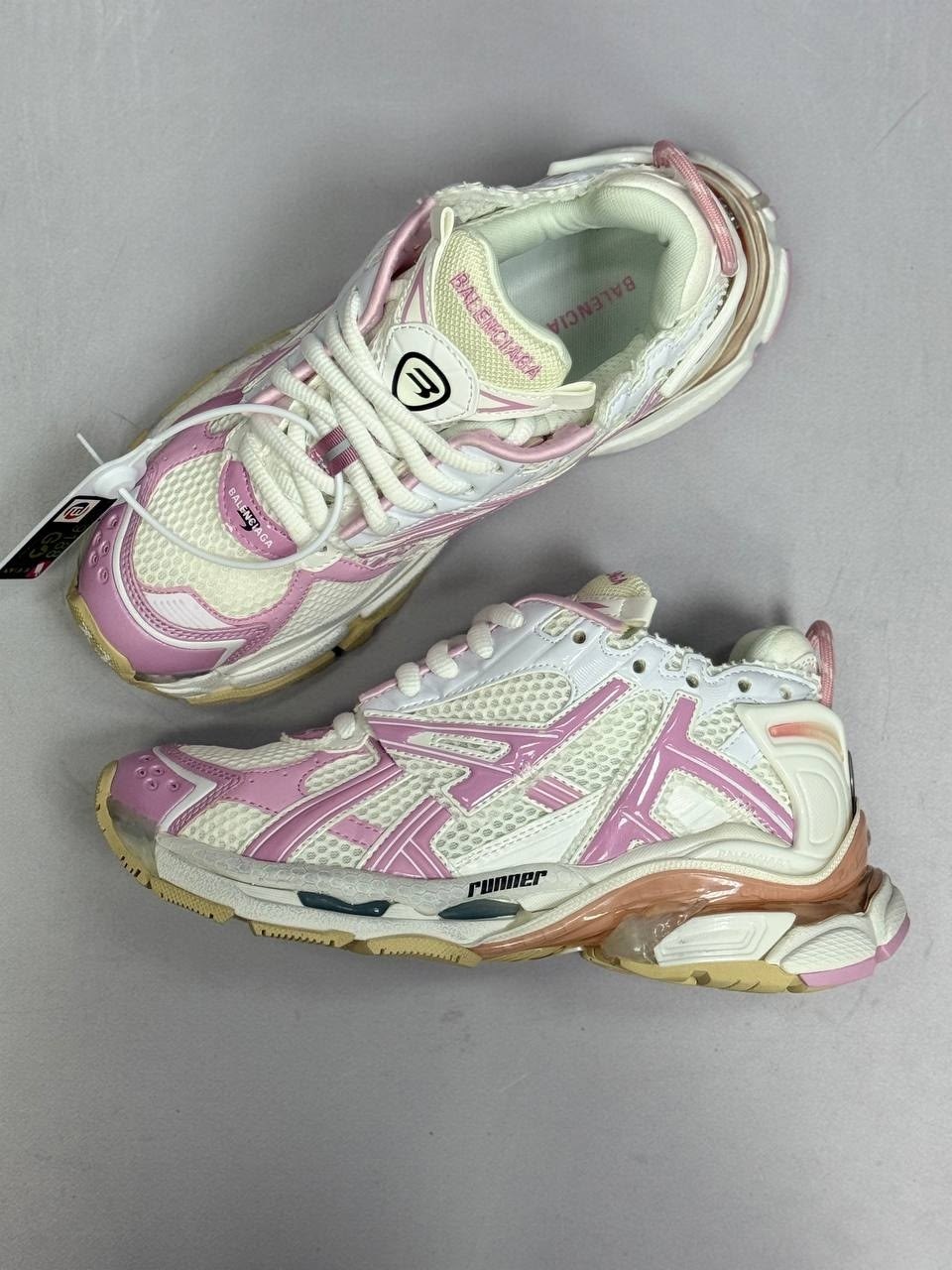 кроссовки balenciaga runner,кроссовки balenciaga,женские кроссовки balenciaga,кроссовки баленсиага runner,кроссовки balenciaga wmns runner sneaker white