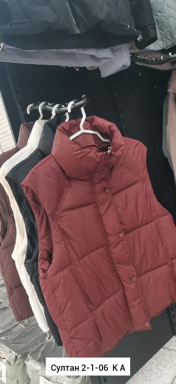 жилет женский утепленный стеганый безрукавка теплая dh fashion,жилет на синтепоне,жилетка женская,жилет женский,жилет