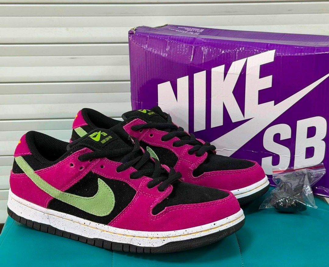 nike dunk sb low purple pigeon,кроссовки nike sb dunk low purple pigeon,кроссовки nike sb dunk low,кроссовки nike,данки найк фиолетовые