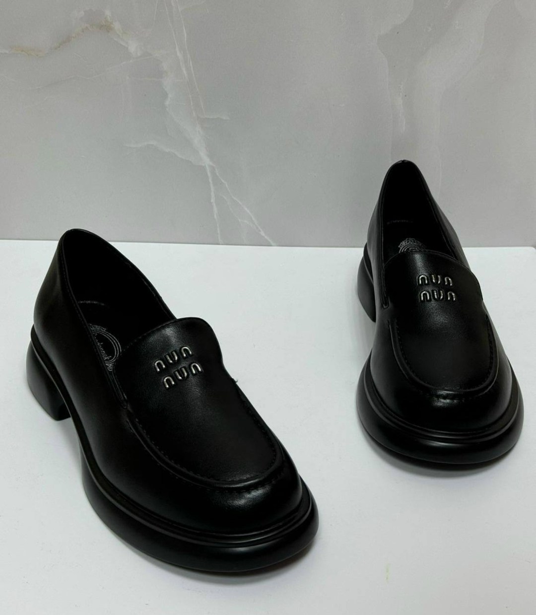 ,женский лоферы,модные лоферы,лоферы для девушки,prada лоферы