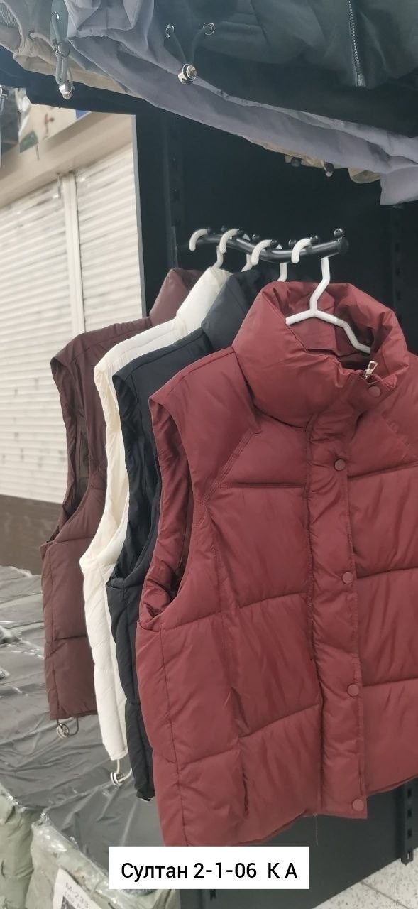 жилет женский утепленный стеганый безрукавка теплая dh fashion,жилет на синтепоне,жилетка женская,жилет женский,жилет