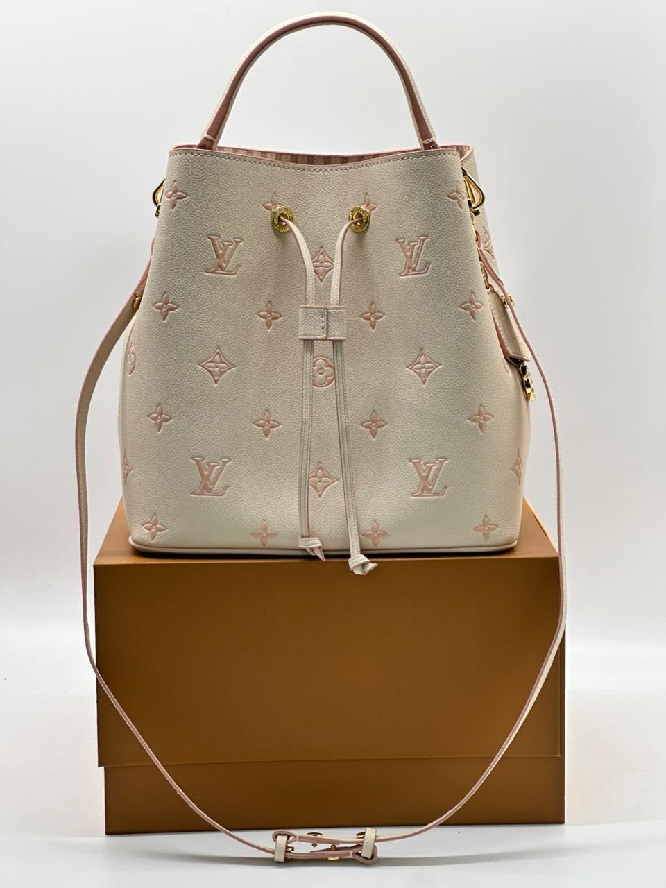 cумка louis vuitton,сумка женская louis vuitton,louis vuitton monogram,louis vuitton bag,louis vuitton сумка на плечо