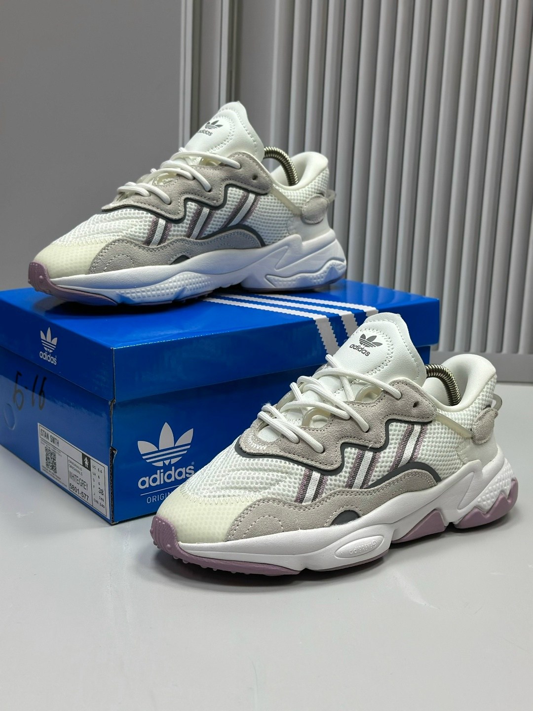 женские кроссовки adidas ozweego,освиго адидас кроссовки женские,кроссовки adidas ozweego,кроссовки adidas,adidas originals ozweego