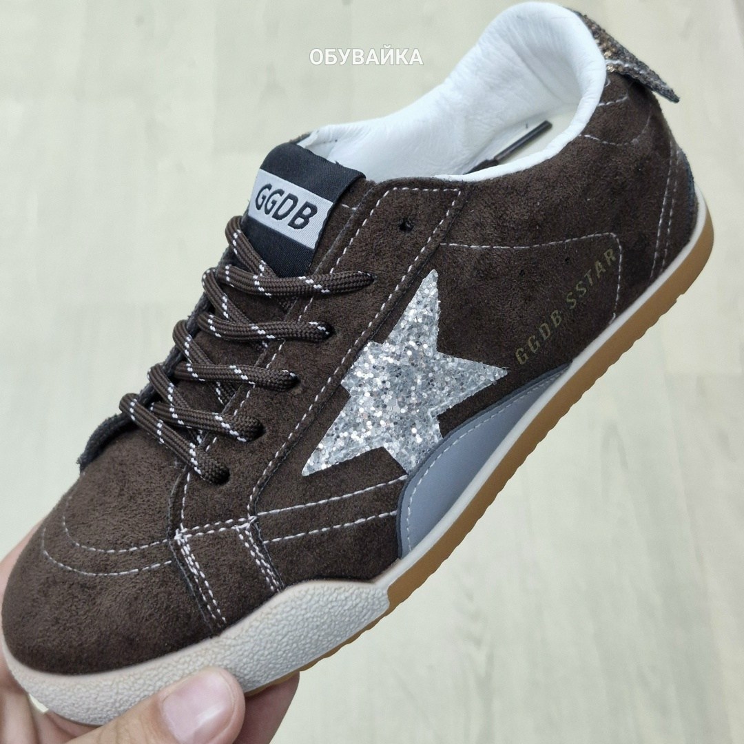 ,замшевые кроссовки,кроссовки golden goose,стильные кроссовки,кроссовки женскиe