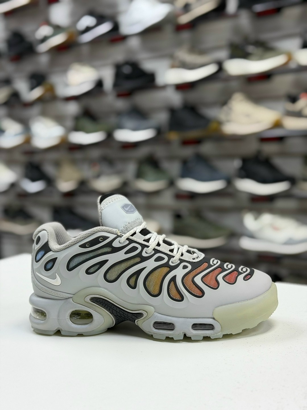 кроссовки nike air max tn plus,кроссовки nike air max plus,nike air max plus tn,мужские кроссовки nike air max tn plus,nike air max plus