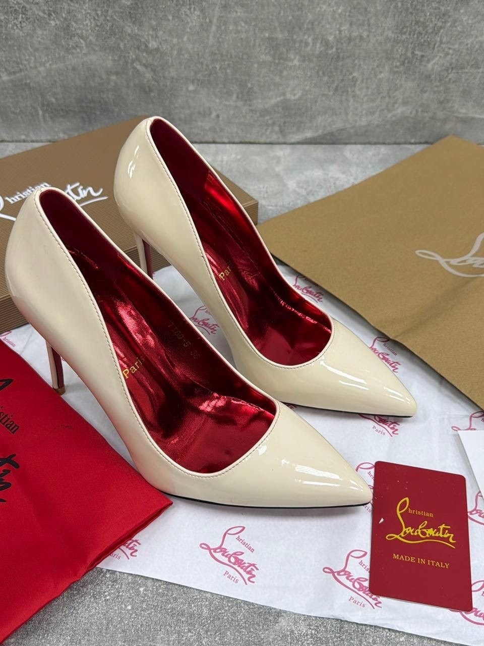 ,туфли christian louboutin,christian louboutin женские туфли на высоком,кристиан лабутен туфли,туфли louboutin