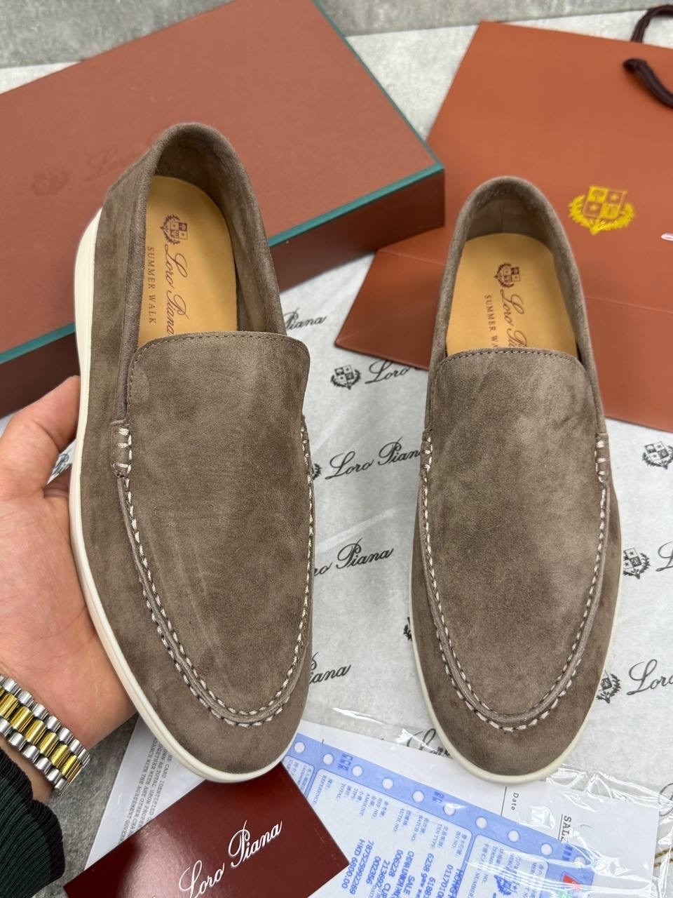 лоферы из натуральной замши loro piana,лоферы loro piana мужские,лоферы из натуральной замши,лоферы loro piana,замшевые лоферы loro piana