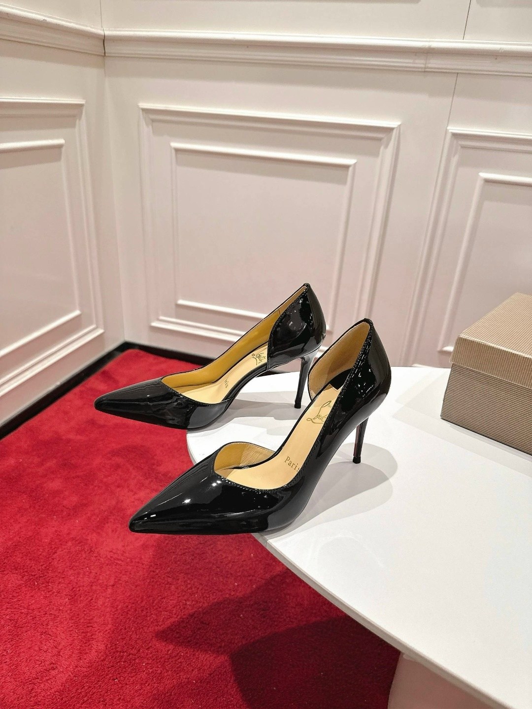 christian louboutin туфли,туфли женские,лакированные туфли женские,туфли louboutin,туфли лодочки женские