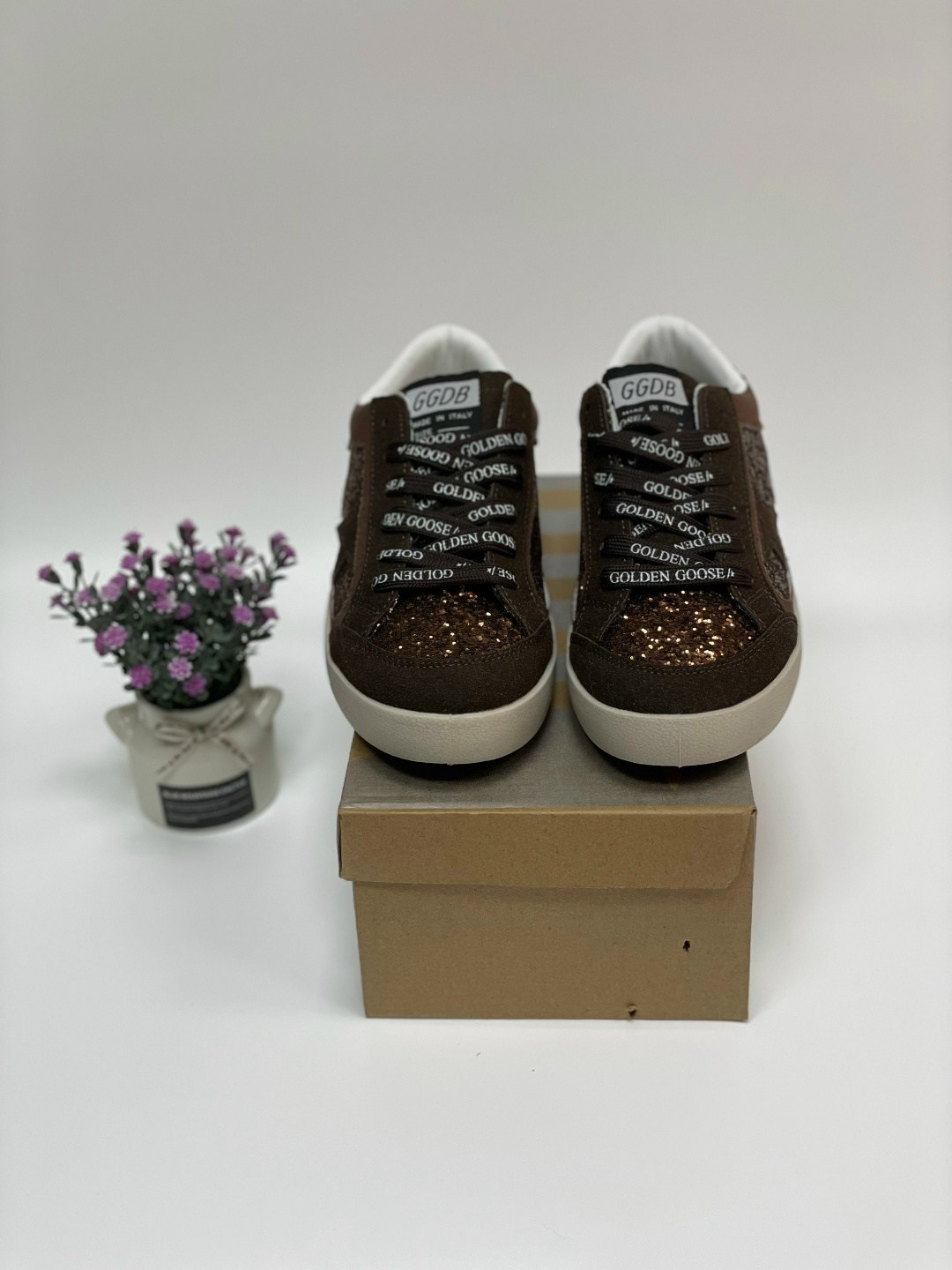 ,женская ,женские кроссовки,обуви,кеды golden goose