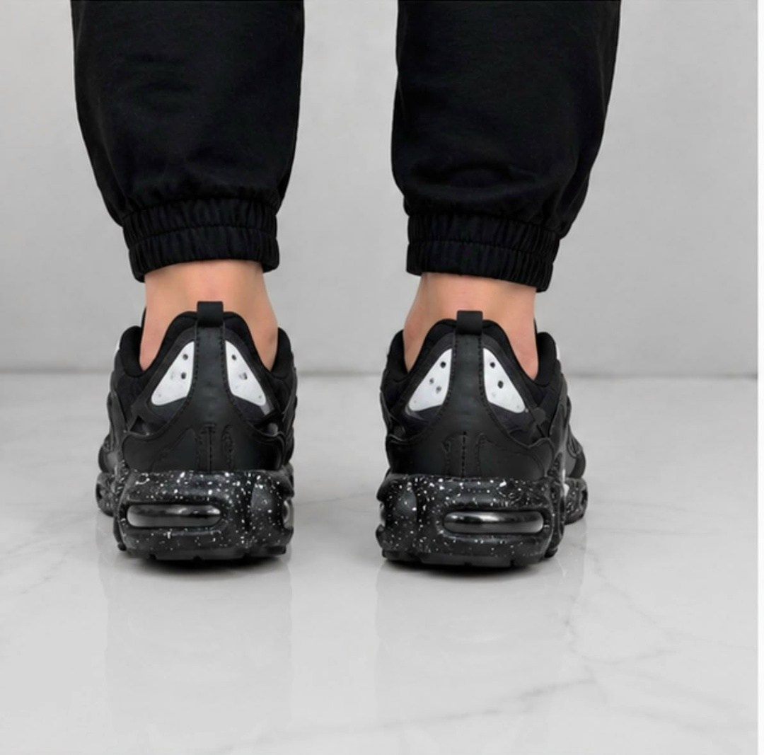 кроссовки nike air max plus tn,nike air max tn plus,nike air max tn plus black,nike air max tn plus 3 black,кроссовки nike air max plus