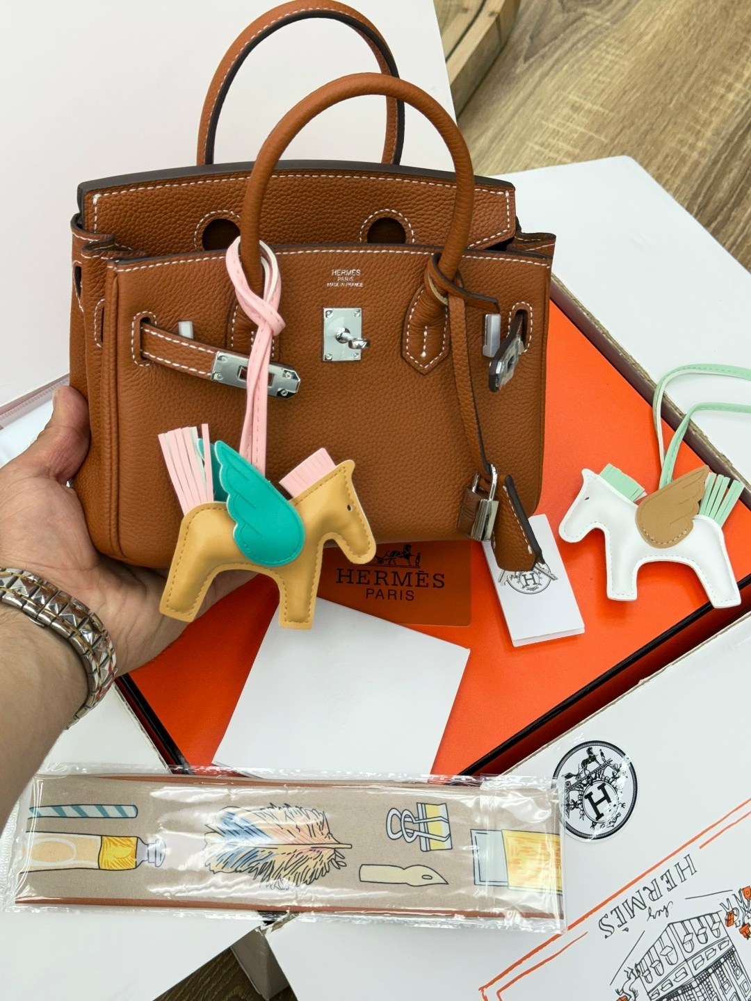 сумка hermes birkin с лошадкой,сумка hermes,сумка hermes birkin гермес биркин оранжевый,женская сумка hermes,сумка hermes birkin