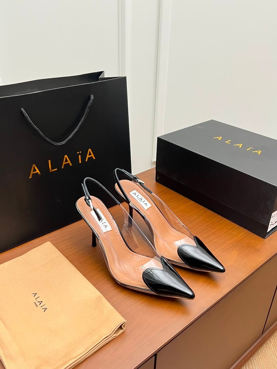 туфли alaia,босоножки alaia,туфли прозрачные,туфли лодочка,стильные туфли