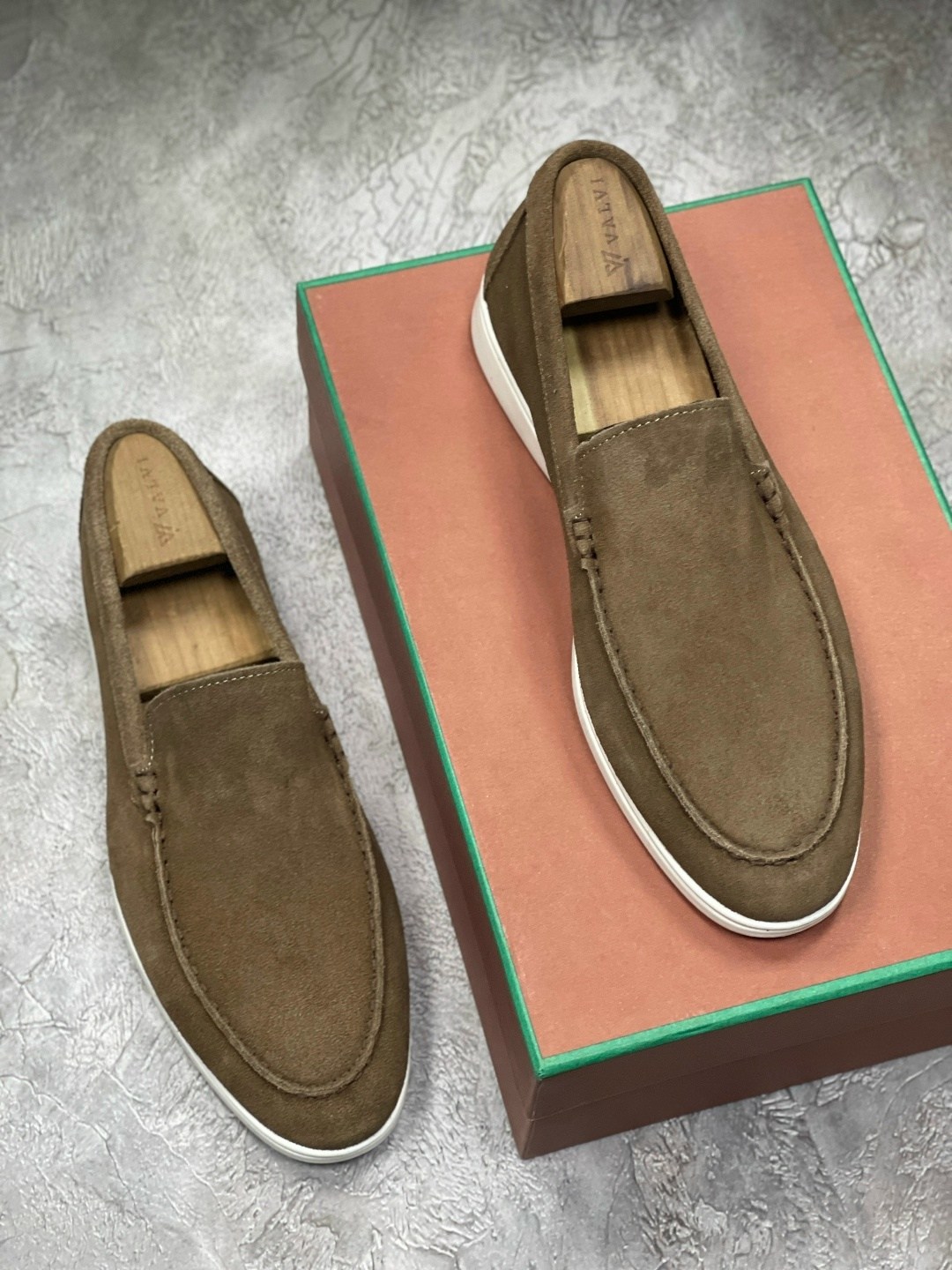loro piana мужские лоферы,мужские замшевые лоферы,замшевые лоферы summer walk loro piana серый,лоферы loro piana,замшевые лоферы