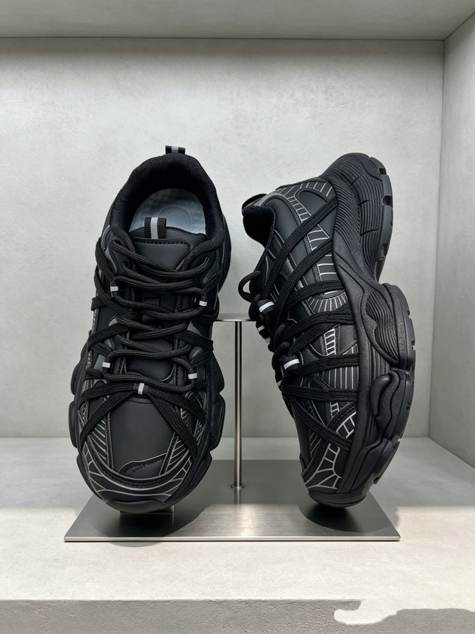 кроссовки balenciaga,кроссовки женские balenciaga,мужские кроссовки balenciaga track в стиле баленсиага черные многослойная подошва,кроссовки balenciaga track,кроссовки