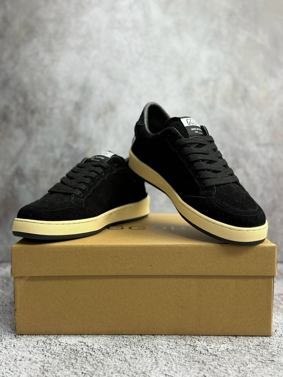 кроссовки golden goose,golden goose кеды,golden goose чёрные женские замшевые кеды hi star,,golden goose замшевые кеды hi star цвет чёрный