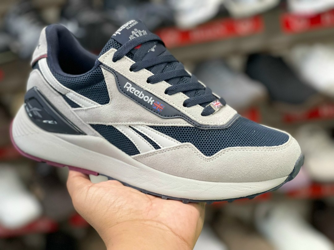 кроссовки reebok,кроссовки мужские reebok,мужские повседневные кроссовки gl1100 reebok серый,кроссовки reebok classic,кроссовки