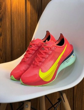 Кроссовки