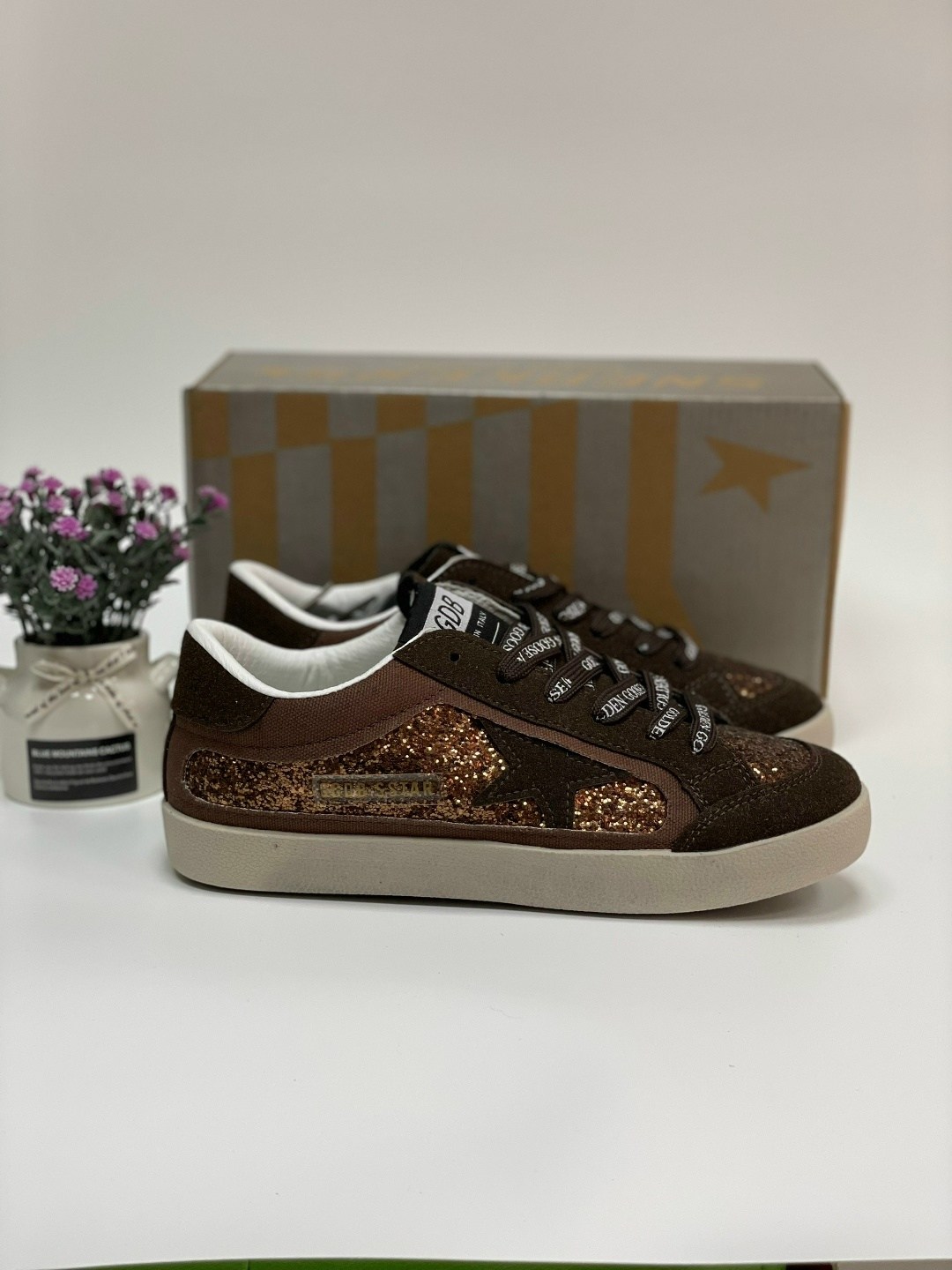 ,женская ,женские кроссовки,обуви,кеды golden goose
