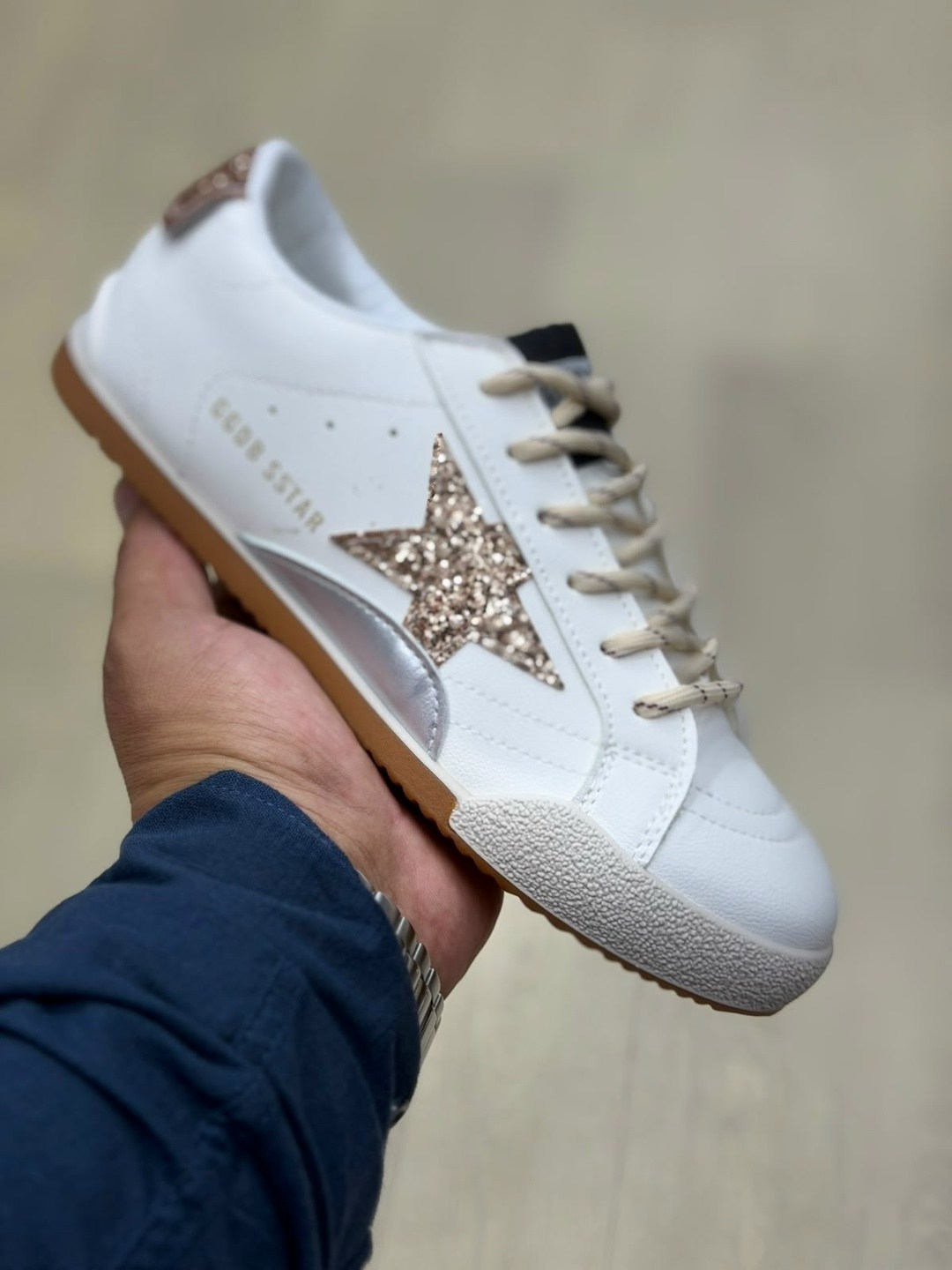 ,кроссовки golden goose,кожаные кроссовки golden goose super star,golden goose кеды hi star на платформе черный,кроссовка мужской