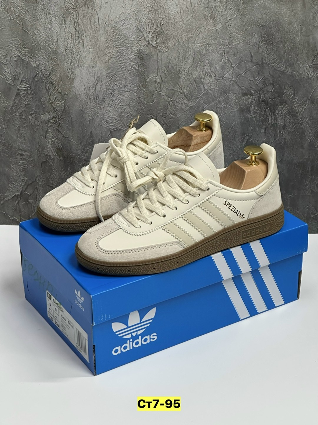 кроссовки adidas spezial,кроссовки adidas handball spezial,adidas handball spezial,spezial adidas,adidas originals handball spezial