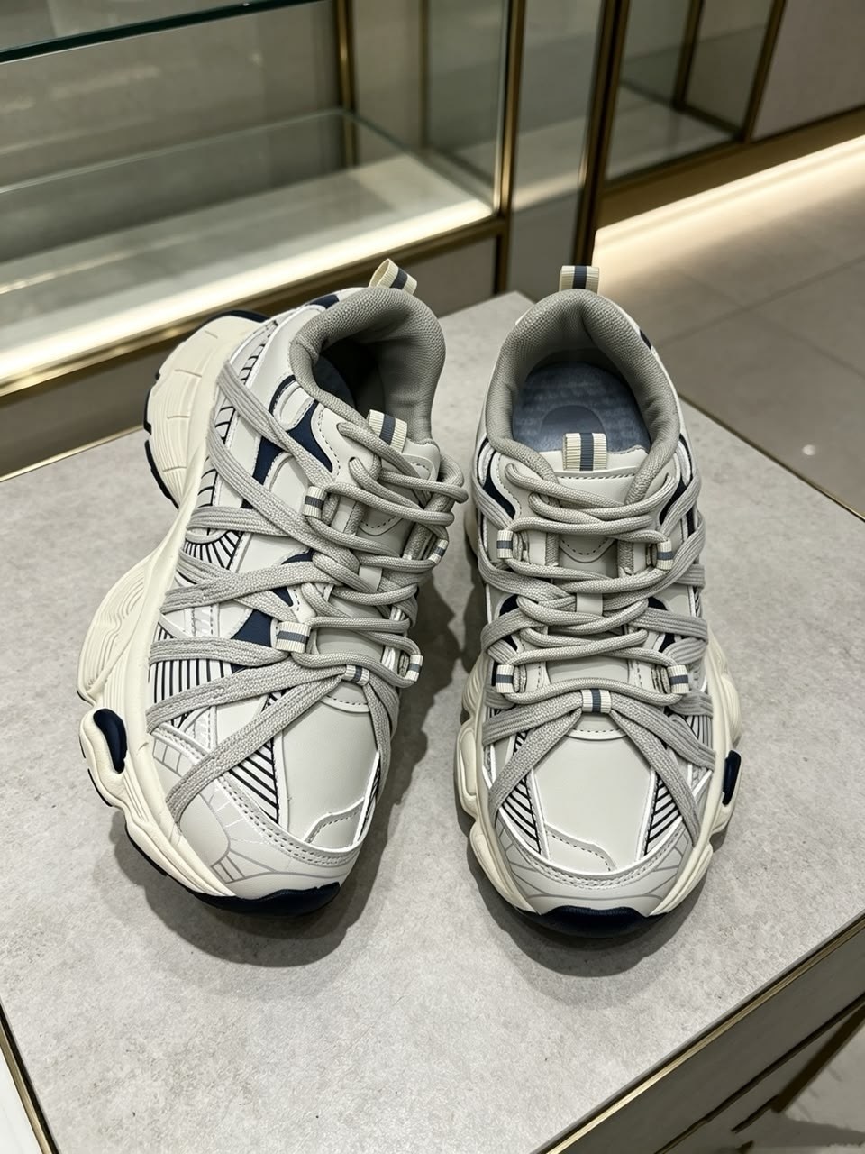 кроссовки balenciaga,кроссовки женские balenciaga,мужские кроссовки balenciaga track в стиле баленсиага черные многослойная подошва,кроссовки balenciaga track,кроссовки