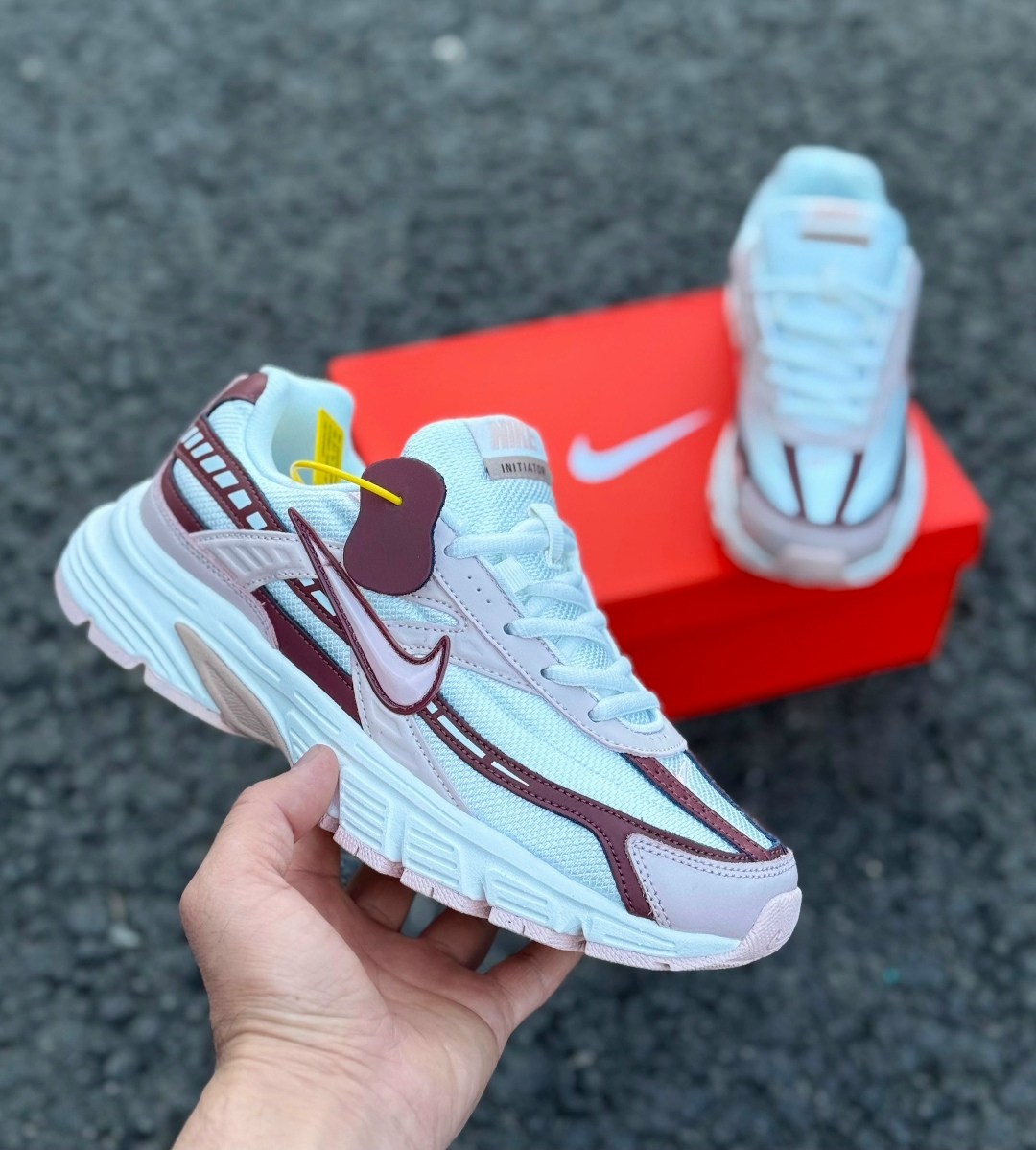 кроссовки,кроссовки для женщин,кроссовки nike,кроссовки женскиe,кроссовки nike initiator