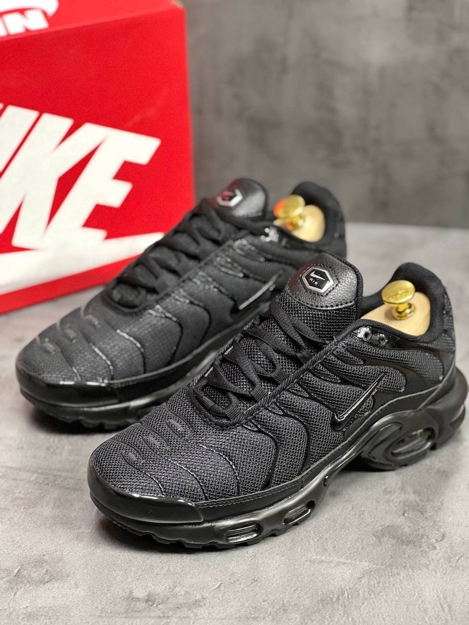 кроссовки nike air max tn plus,найк шокс суприм,кроссовки nike air max tn,мужские кроссовки nike air max tn plus,кроссовки nike air max plus