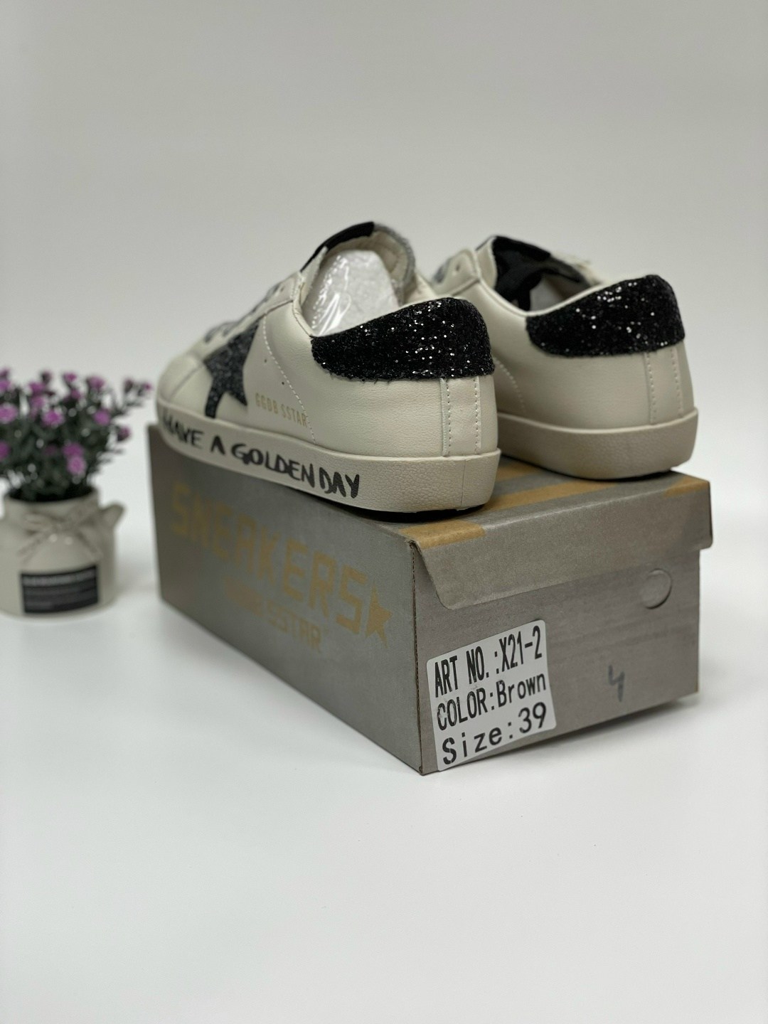 ,кроссовки golden goose,кеды golden goose,женские кроссовки,кроссовки стильные