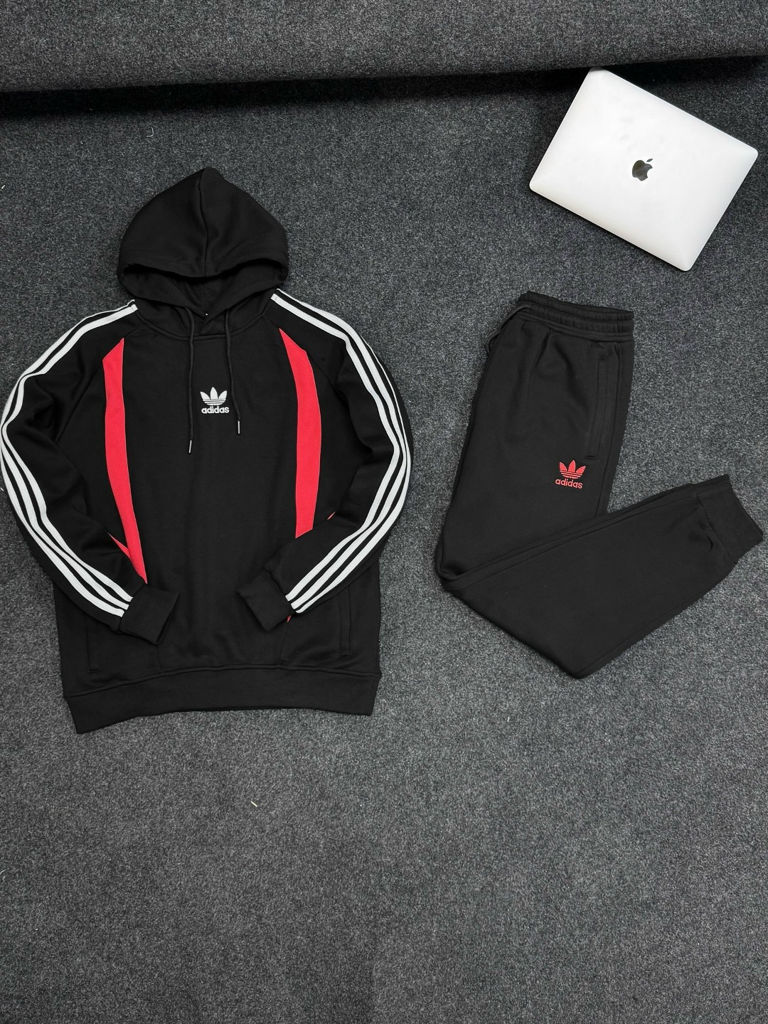 adidas спортивный костюм,спортивный костюм мужской adidas,спортивные костюмы мужские,спортивные костюм,спортивный костюм адидас